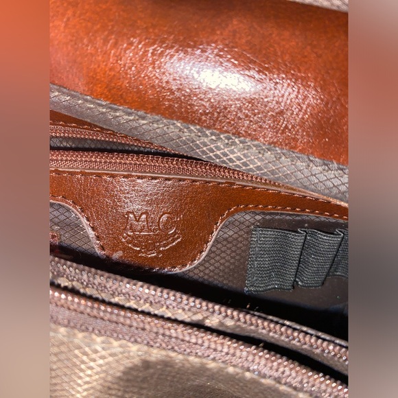 M.C. Shoulder Bag - Picture 9 of 9